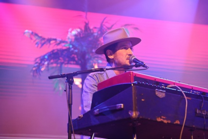 YOUNG GUN SILVER FOX