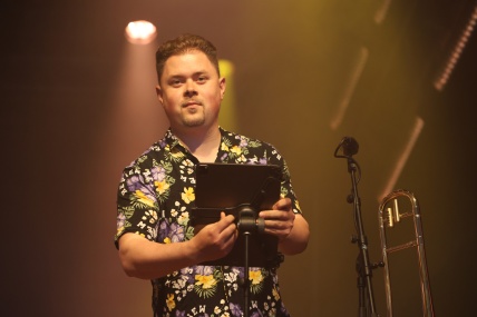 YOUNG GUN SILVER FOX